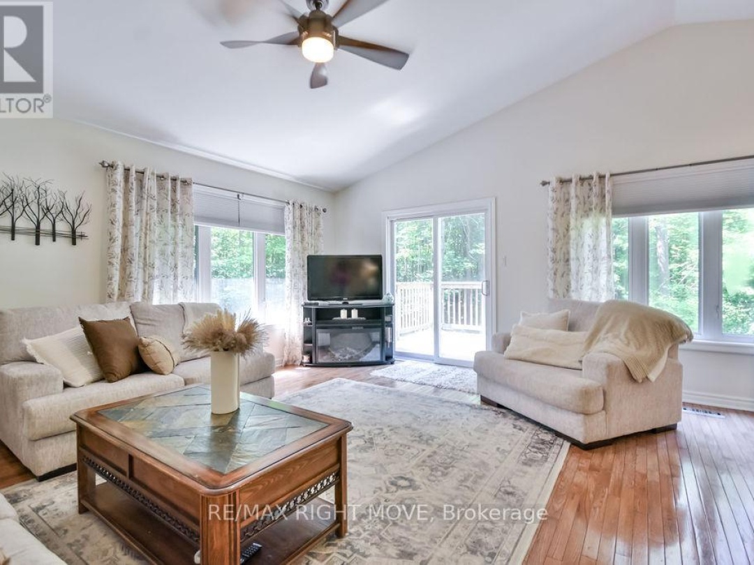 1011 TALBOT TRAIL, 