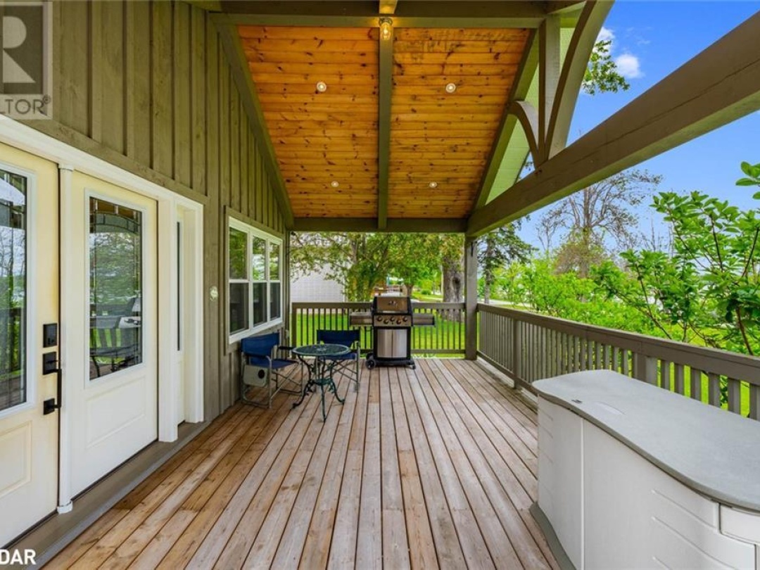 201 Avery Point Road, Dalrymple Lake