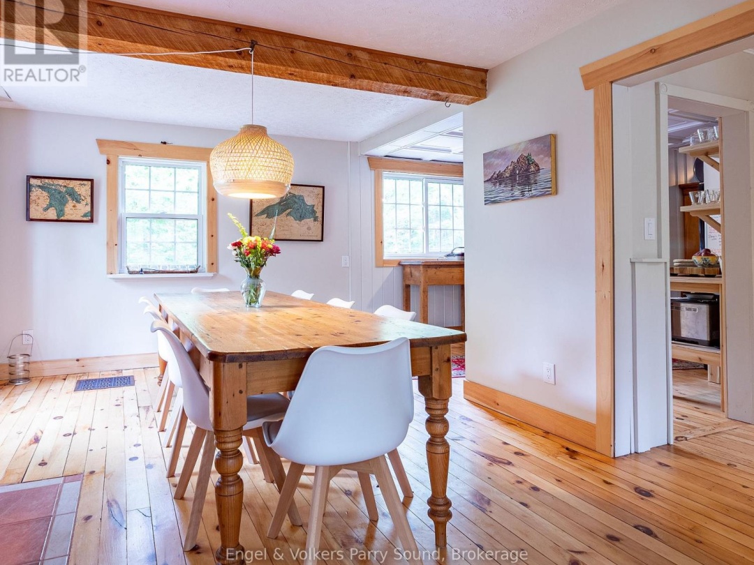 6 HARMONY LANE, 