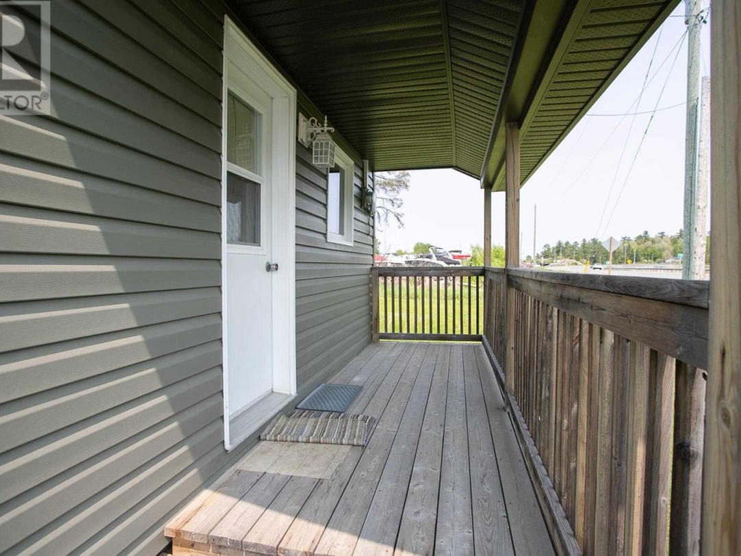 7940 Highway 17 E, Johnson Township