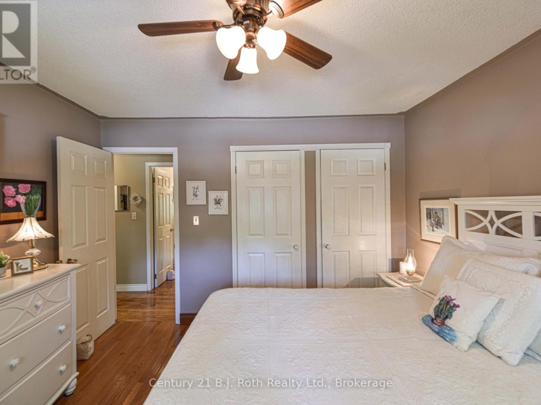 297 MATCHEDASH STREET N, 