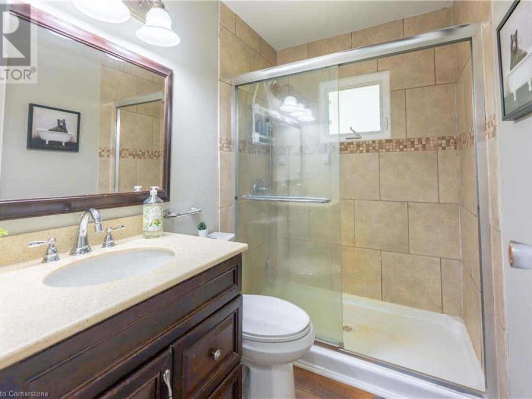 25 BAYVIEW ESTATE Road, 
