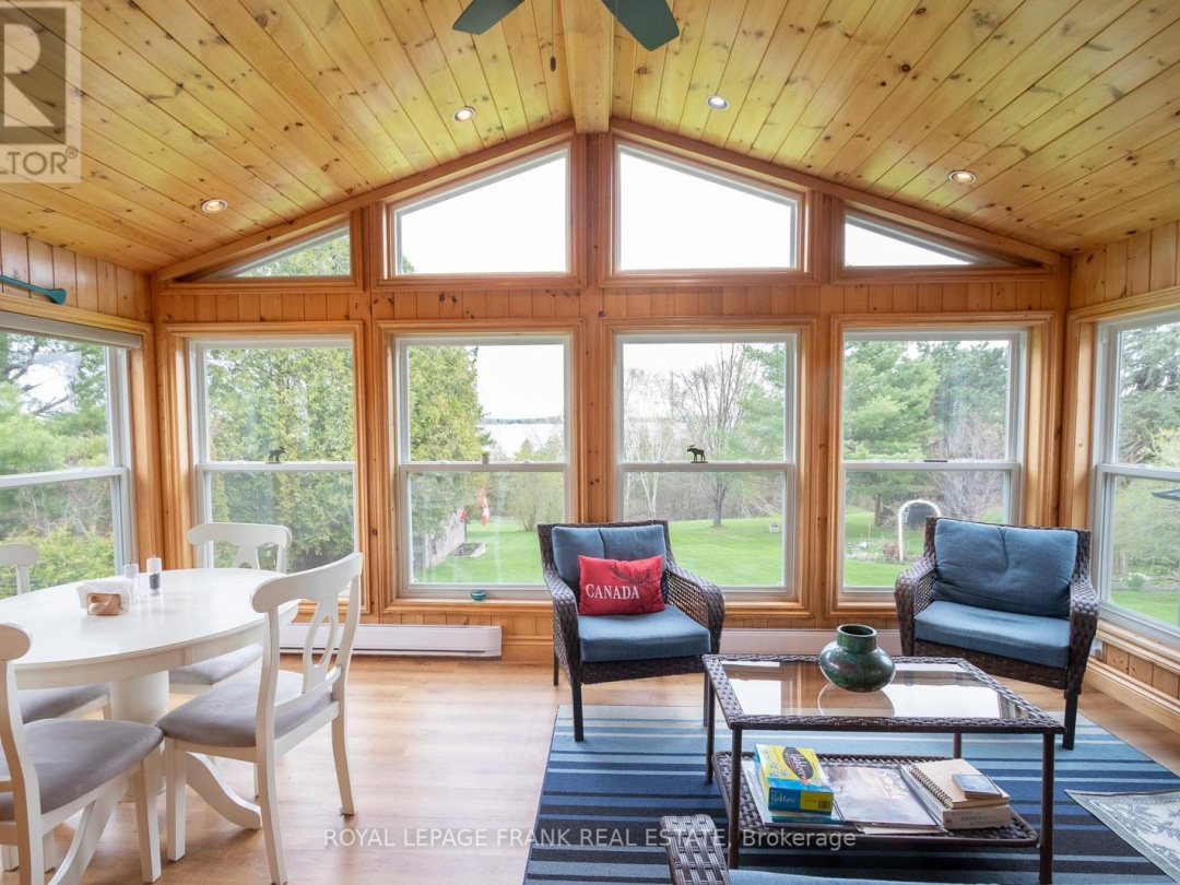 318 Forest Harbour Trail, Pigeon Lake