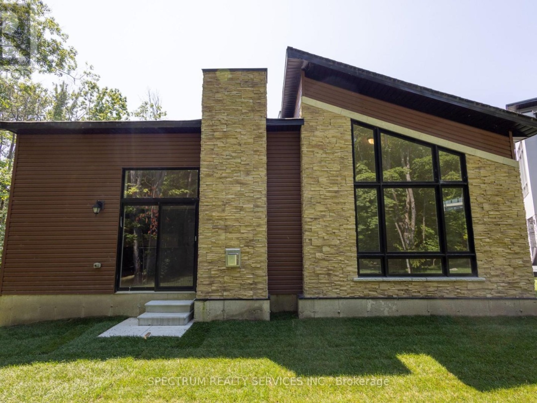 131 Marina Village Drive W, Georgian Bay