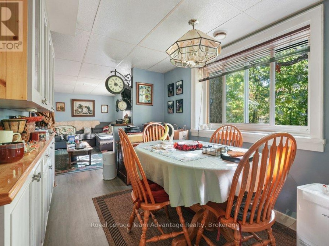 18 HORSESHOE LAKE ROAD, 