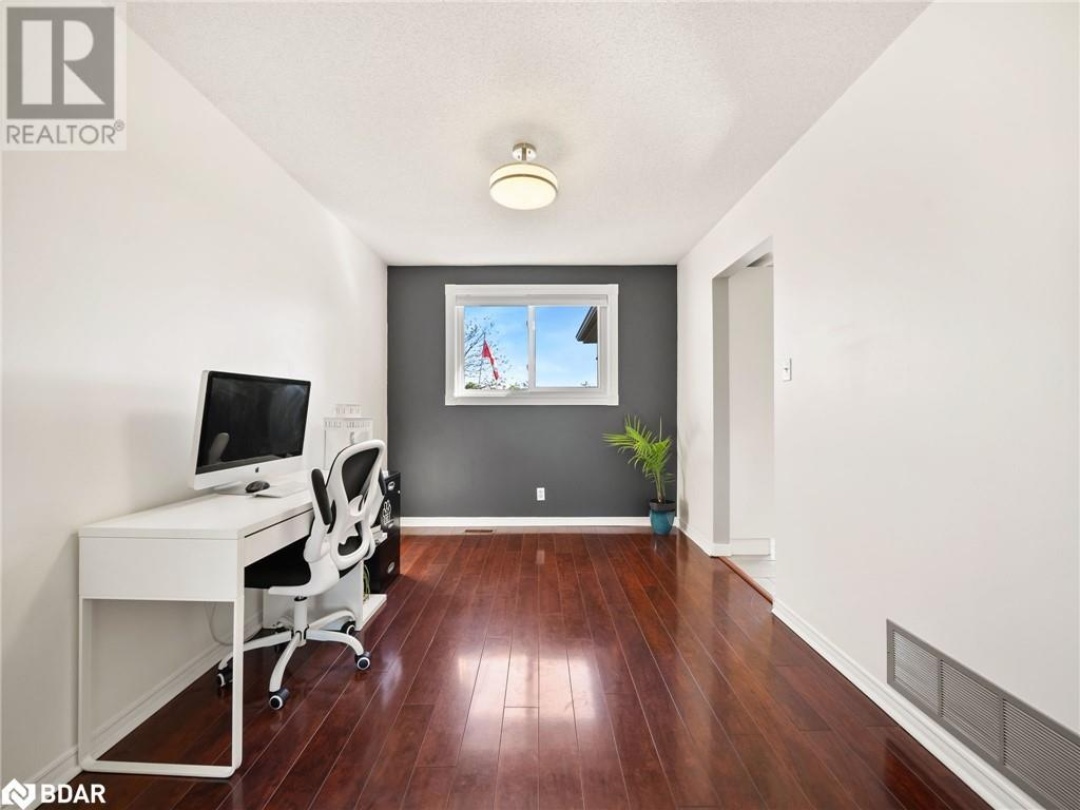 2 CHESTNUT Place, 