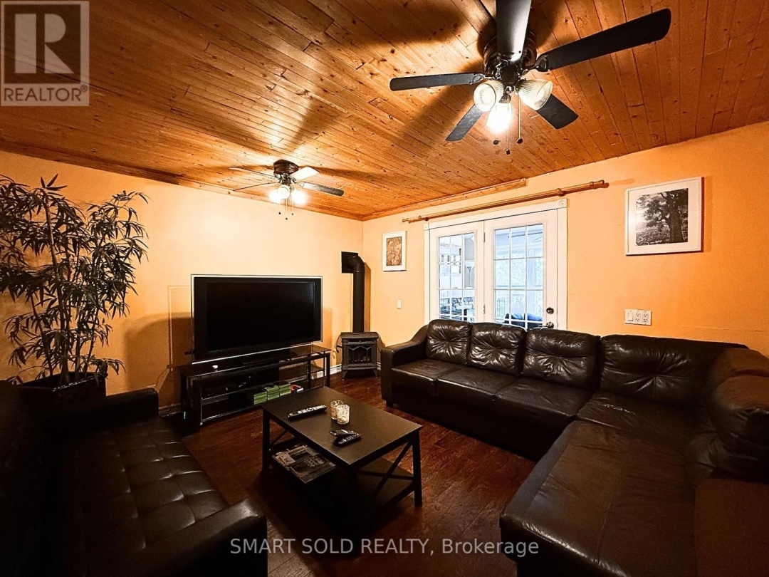 105 MUSKOKA GLENS COTTAGE ROAD, 