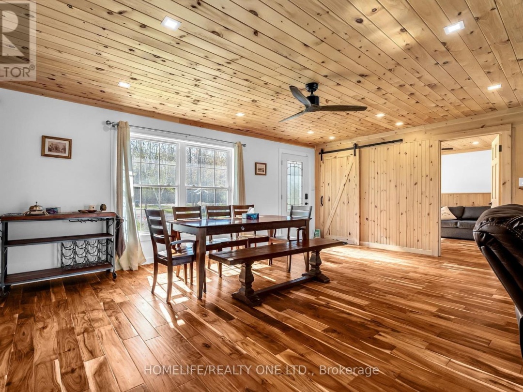 4055 Glen Cedar Drive, Lake Simcoe
