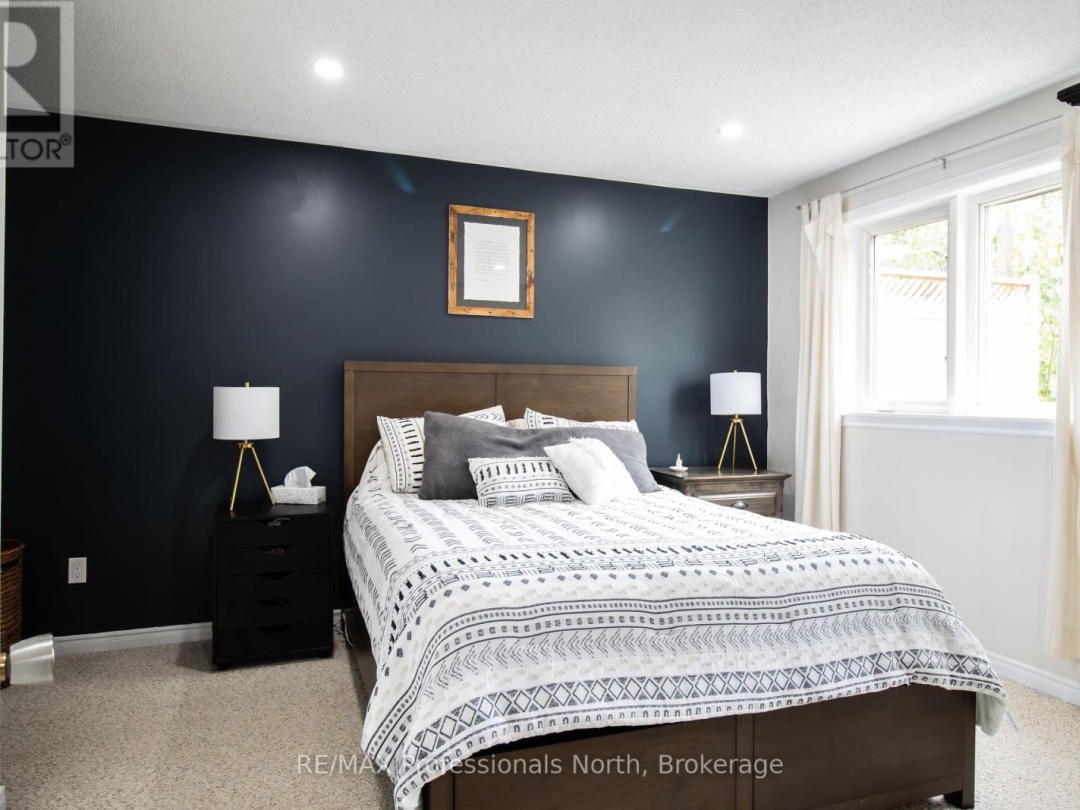 36 B SPENCER STREET, 