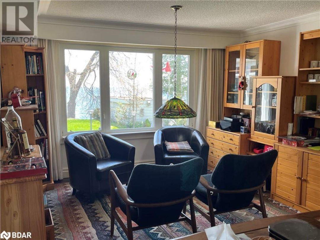 155 PARKSIDE DR Drive, Lake Simcoe