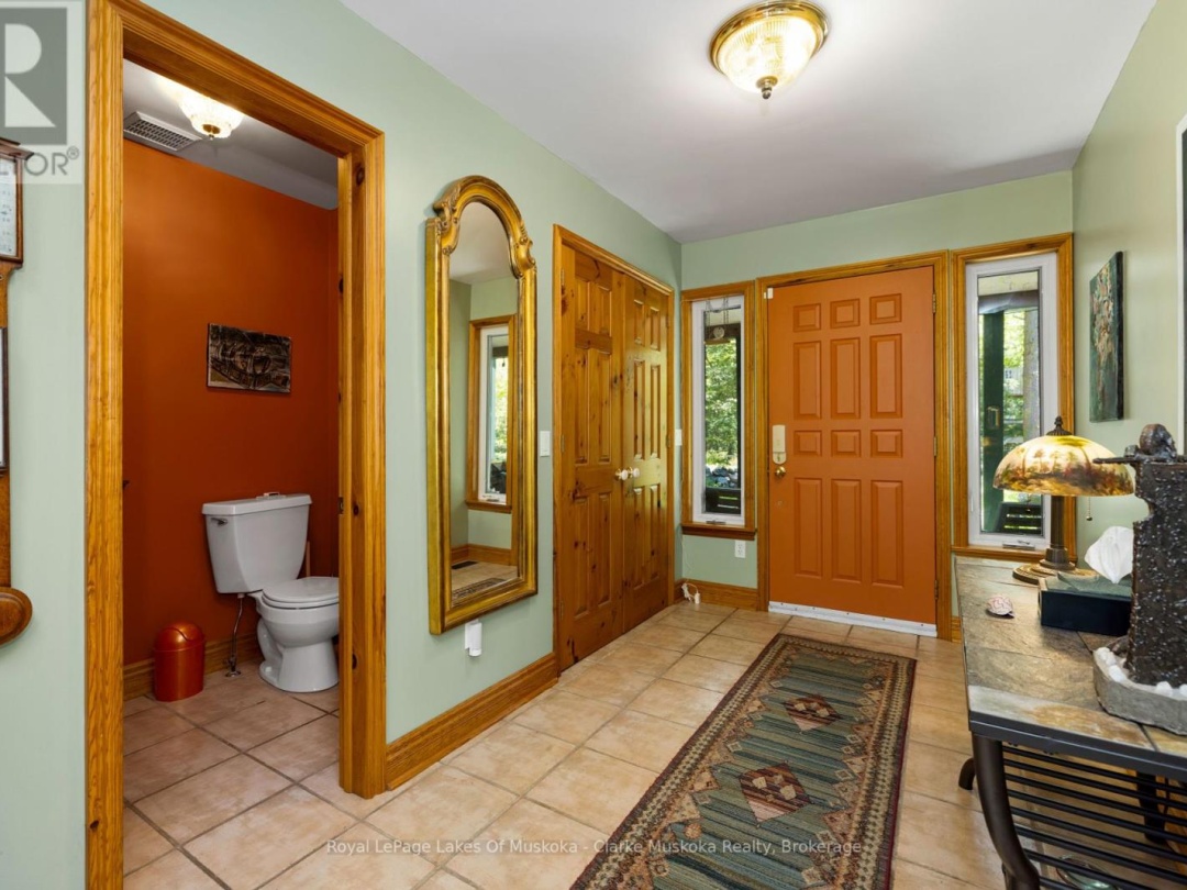 733 Whites Falls Road, Six Mile Lake