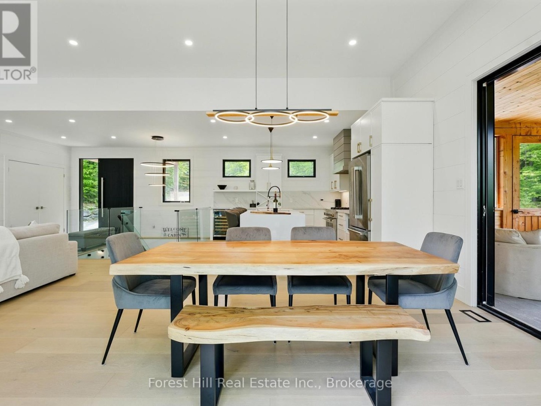 22 Long And Winding Road Road, Silver Lake