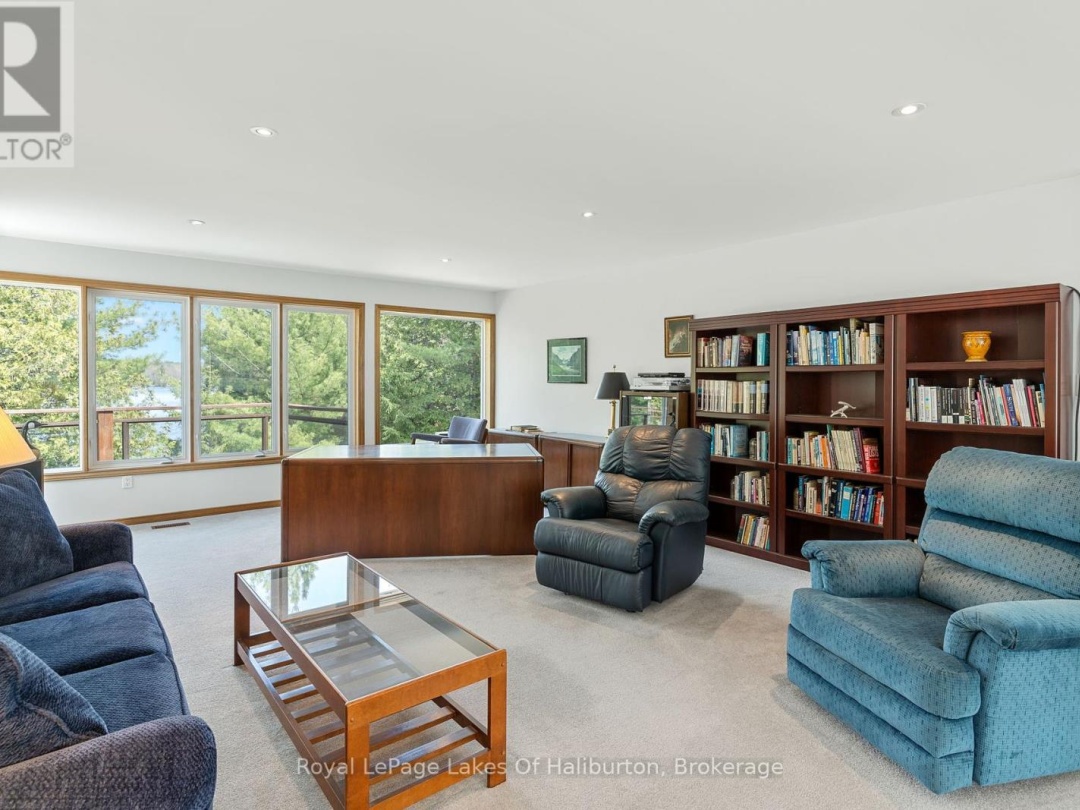 1089 PIONEER ROAD, Gooderham Lake