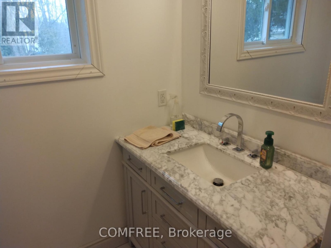 7177 Beach Drive, Ramara