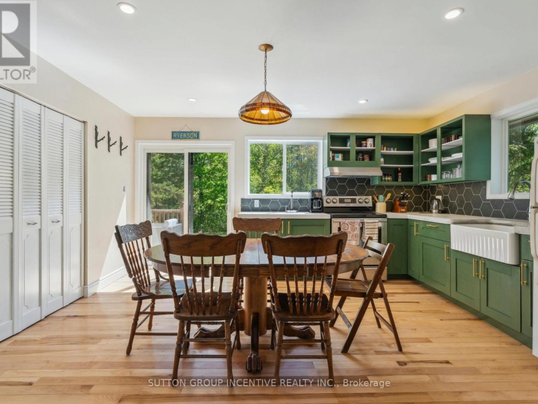 11 MACKENZIE PLACE, Balsam Lake