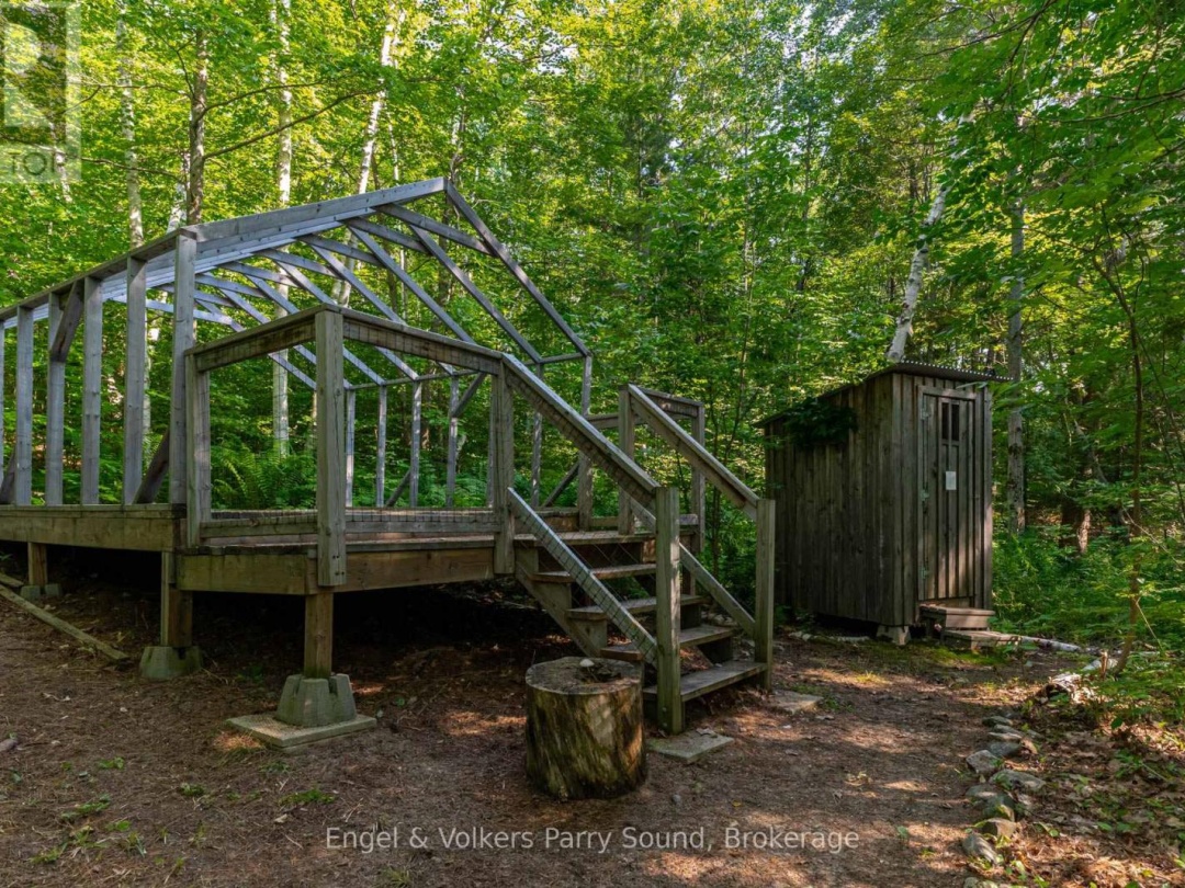 6 HARMONY LANE, 