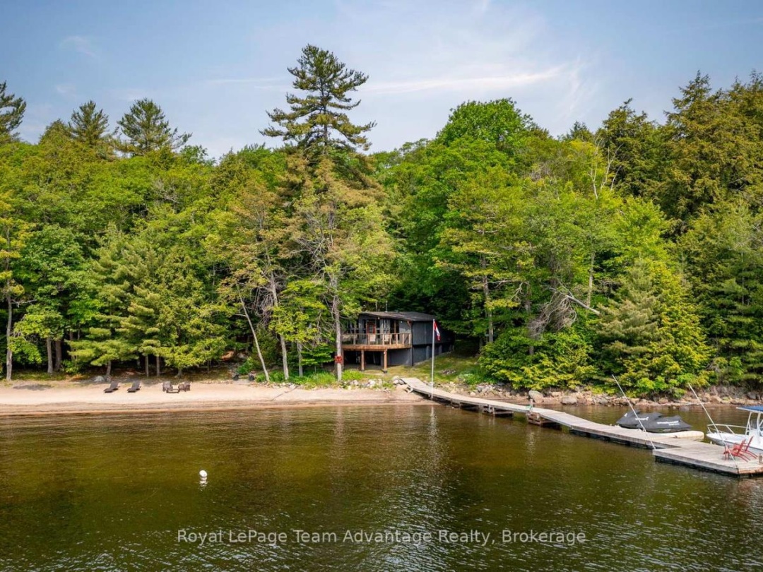 24 B717 ISABELLA ISLAND, 