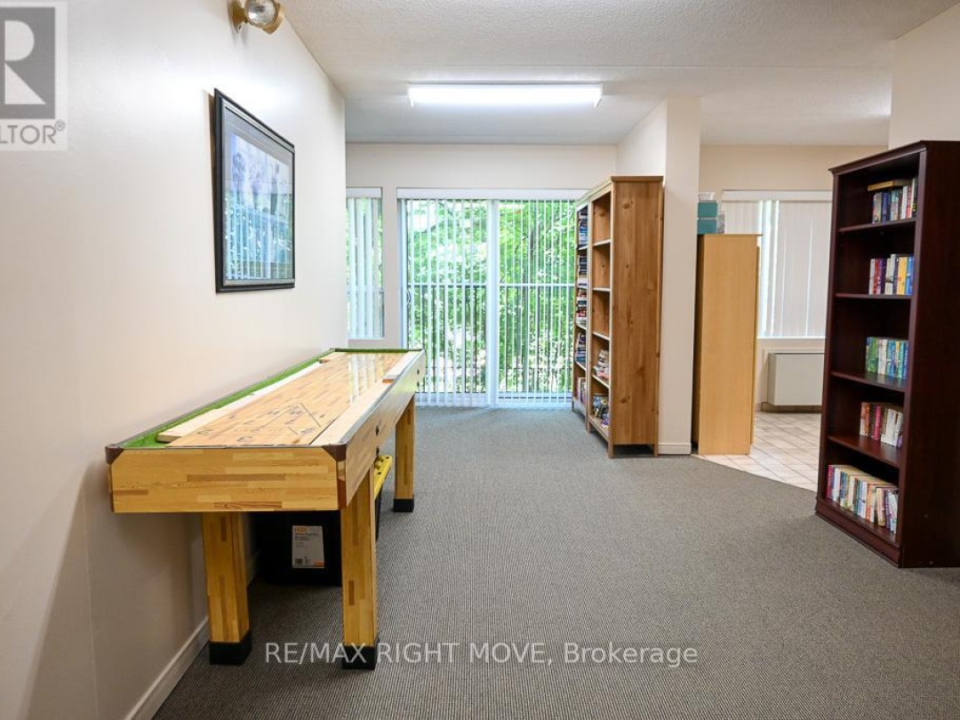 102 54 Fittons Road W, Orillia