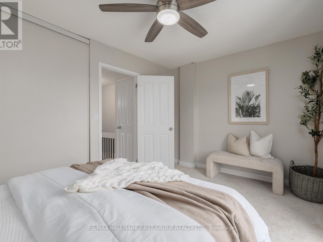9 4 Paradise Boulevard, Lake Simcoe
