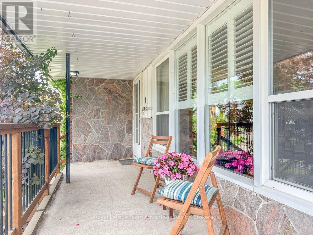 1 VICTORIA AVENUE, 