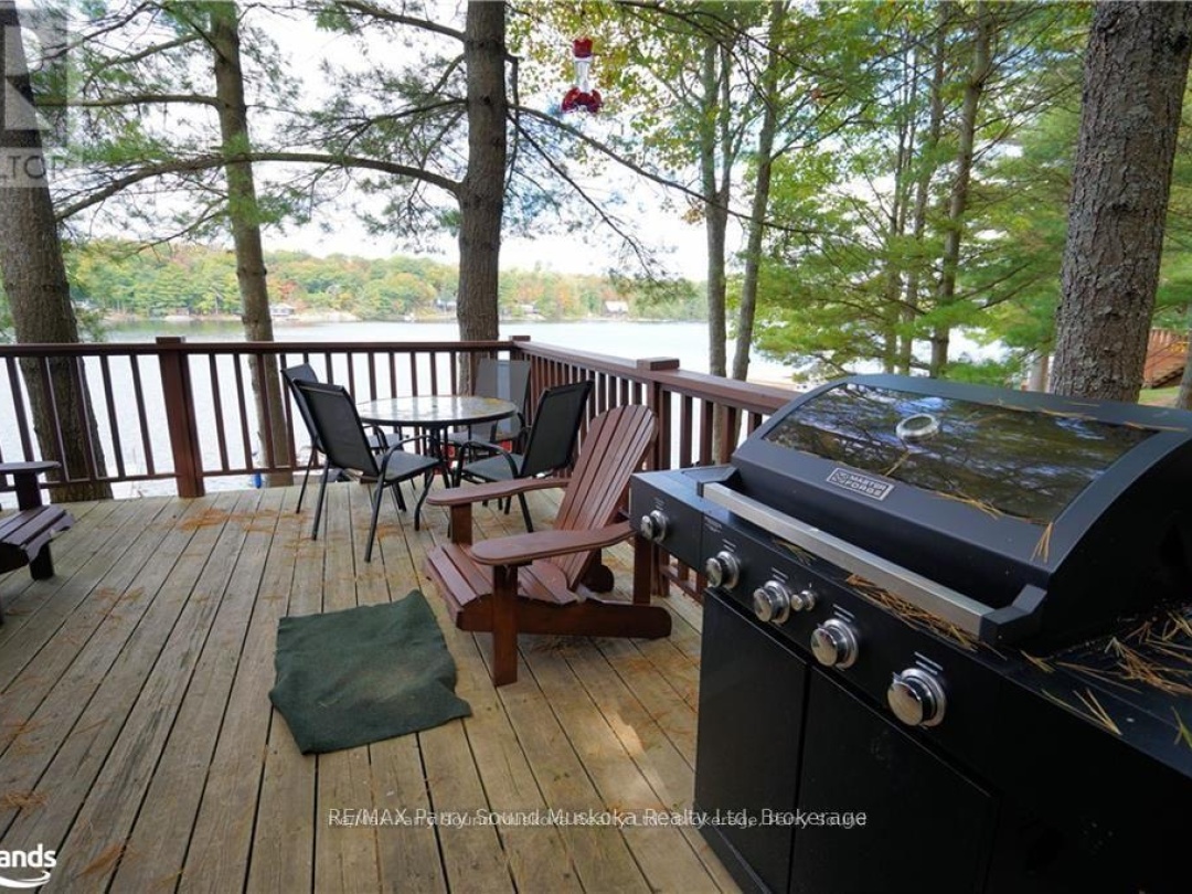 121 Healey, Healey Lake
