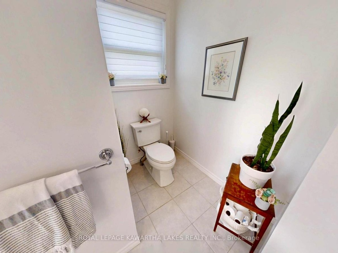 427 LINDEN VALLEY ROAD, 
