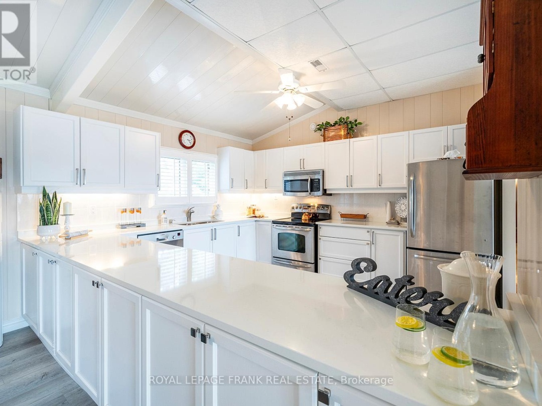 46 LAKEVIEW BOULEVARD, Lake Scugog