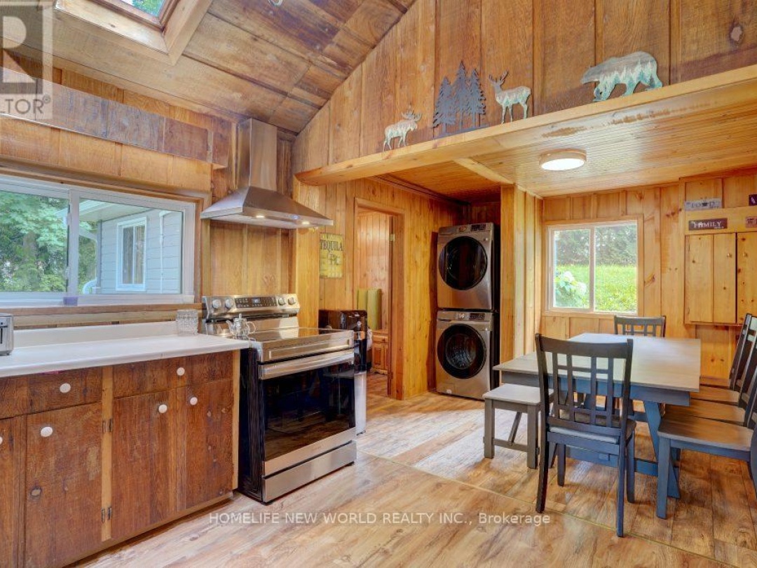 21 Potts Shore Road, Cameron Lake