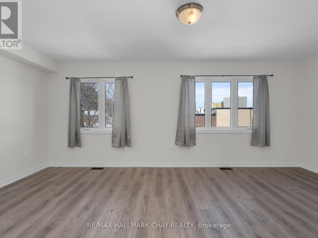 24 CHURCHLEA MEWS, Orillia