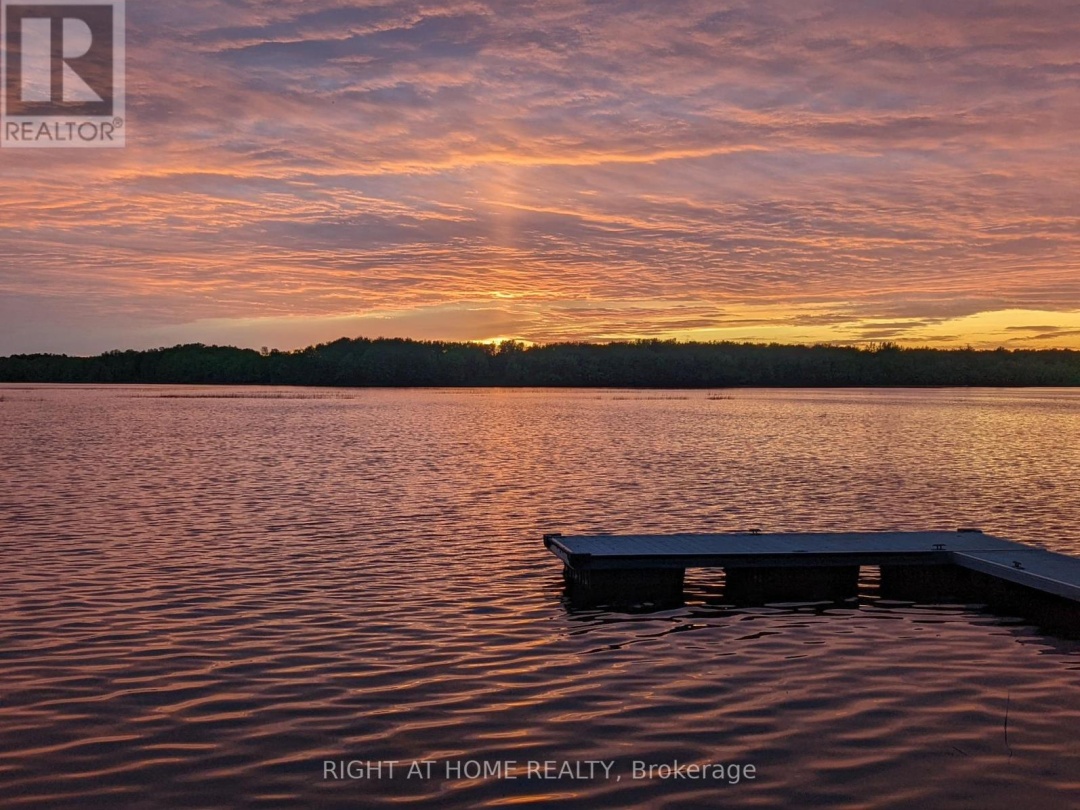 187 Campbell Beach Road, Dalrymple Lake