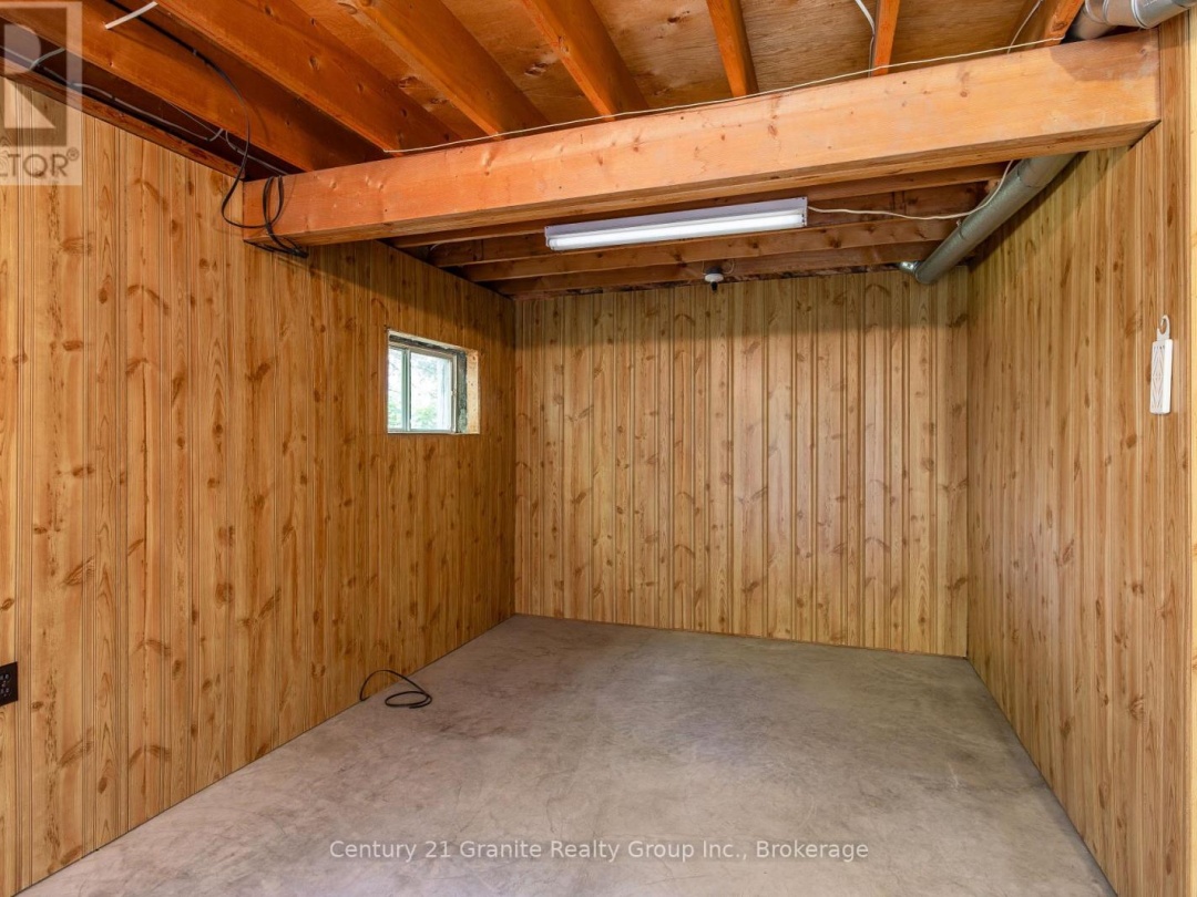 733 BOBCAYGEON ROAD, 