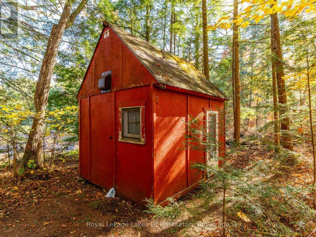 1017 Palace Drive, Little Kennisis Lake