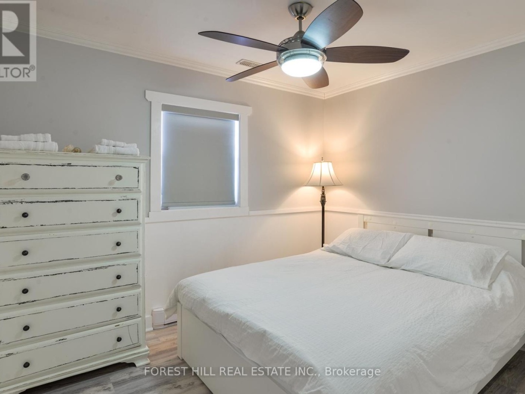 4099 GLEN CEDAR DRIVE, Lake Simcoe