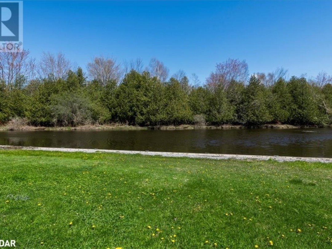 81 Laguna Parkway Parkway Unit# 12, Lake Simcoe