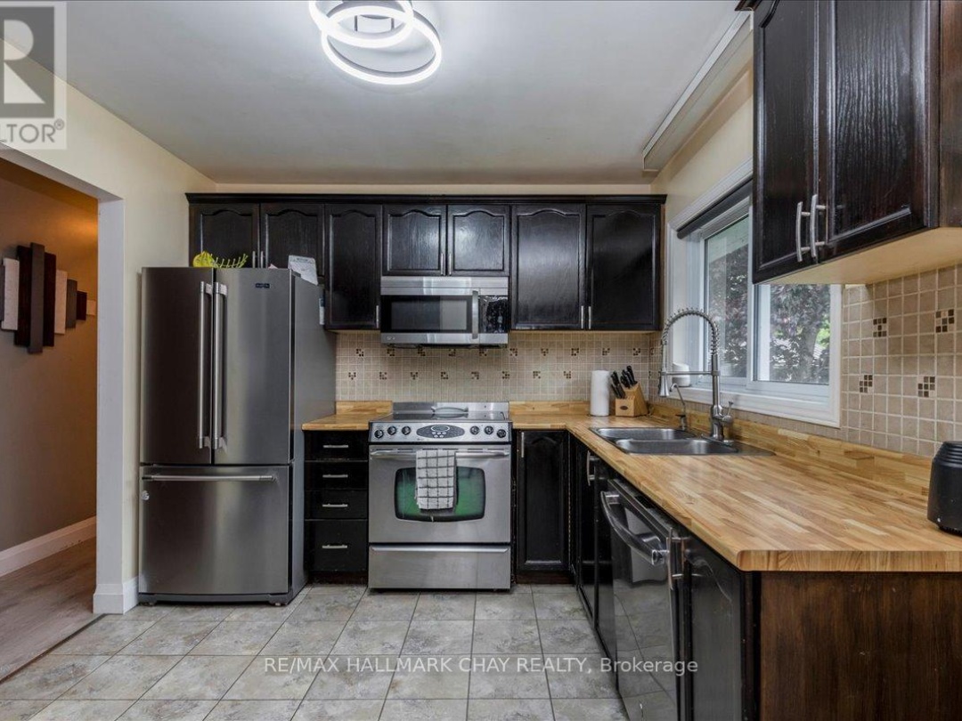 4049 Bayview Avenue, Ramara