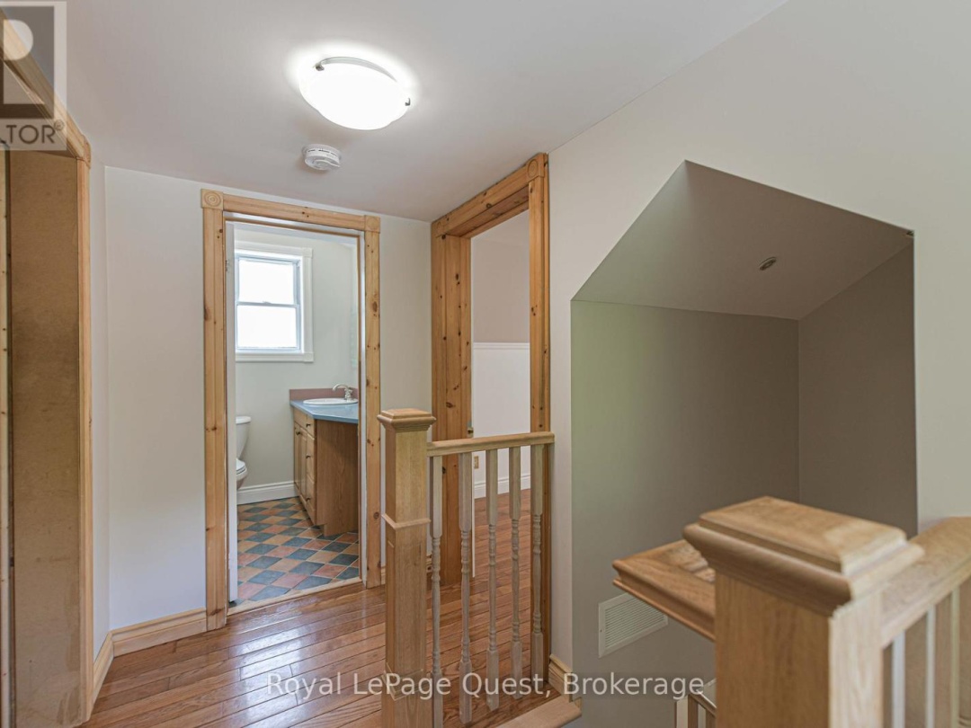 1046 SOUTHWOOD ROAD, 