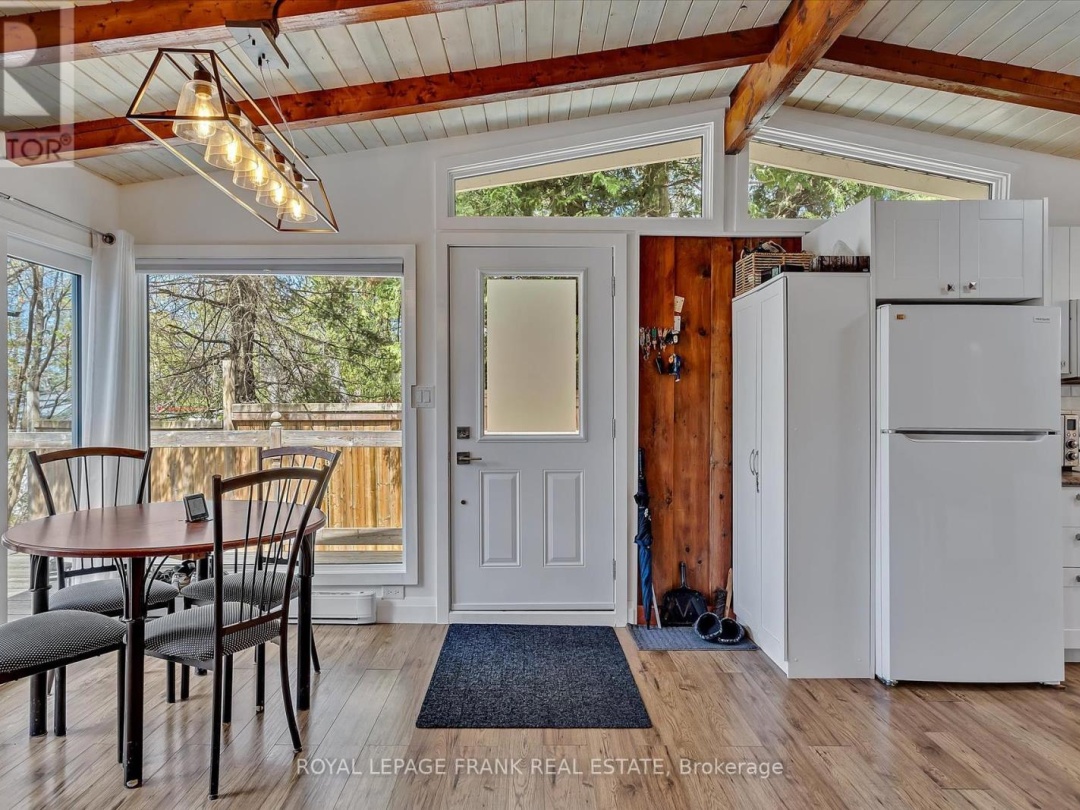 8 DAISY TRAIL, Sturgeon Lake