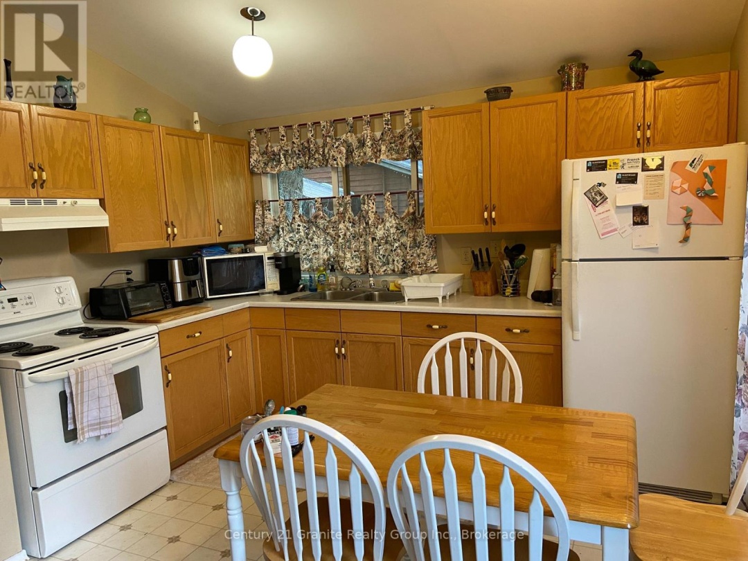 1549 TRAPPERS TRAIL ROAD, 