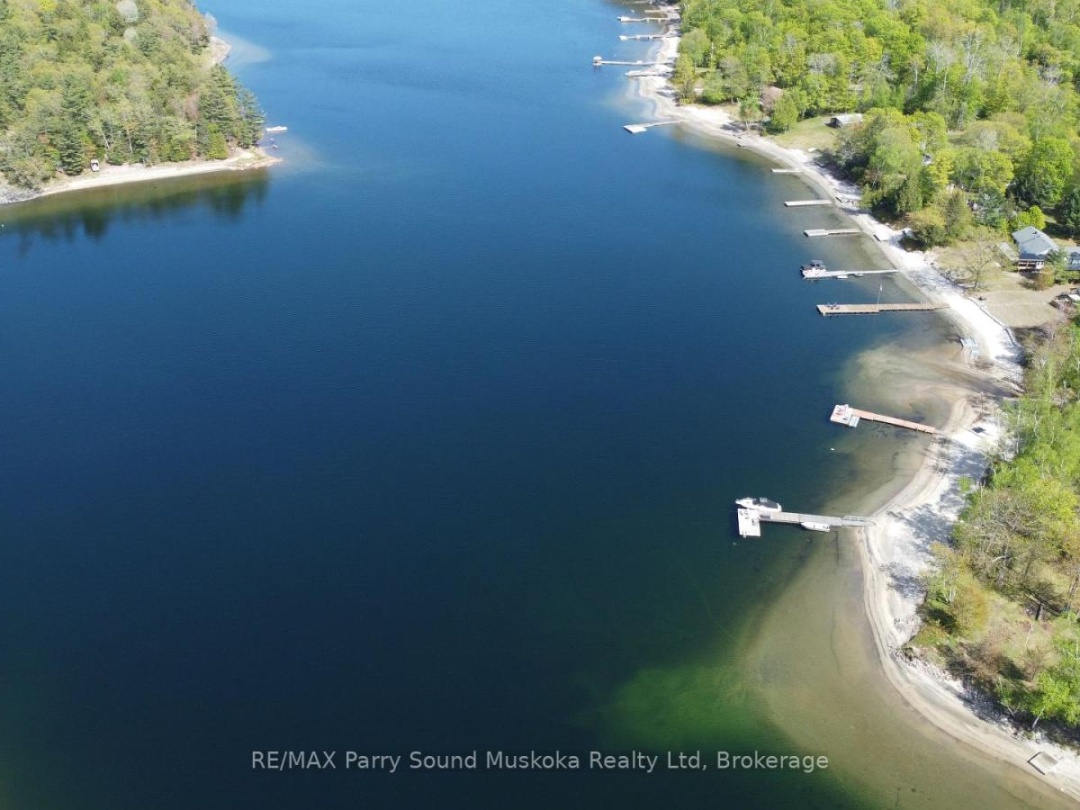 586 Rose Island Drive, Georgian Bay
