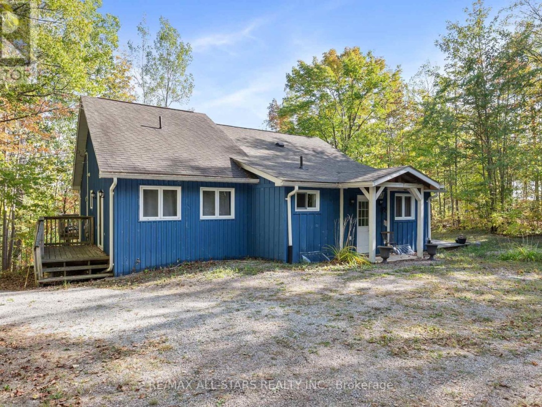 1142 ENGLISH CIRCLE, 