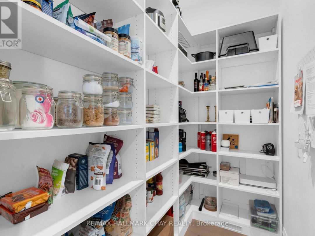 72 GEORGIAN GRANDE DRIVE, 