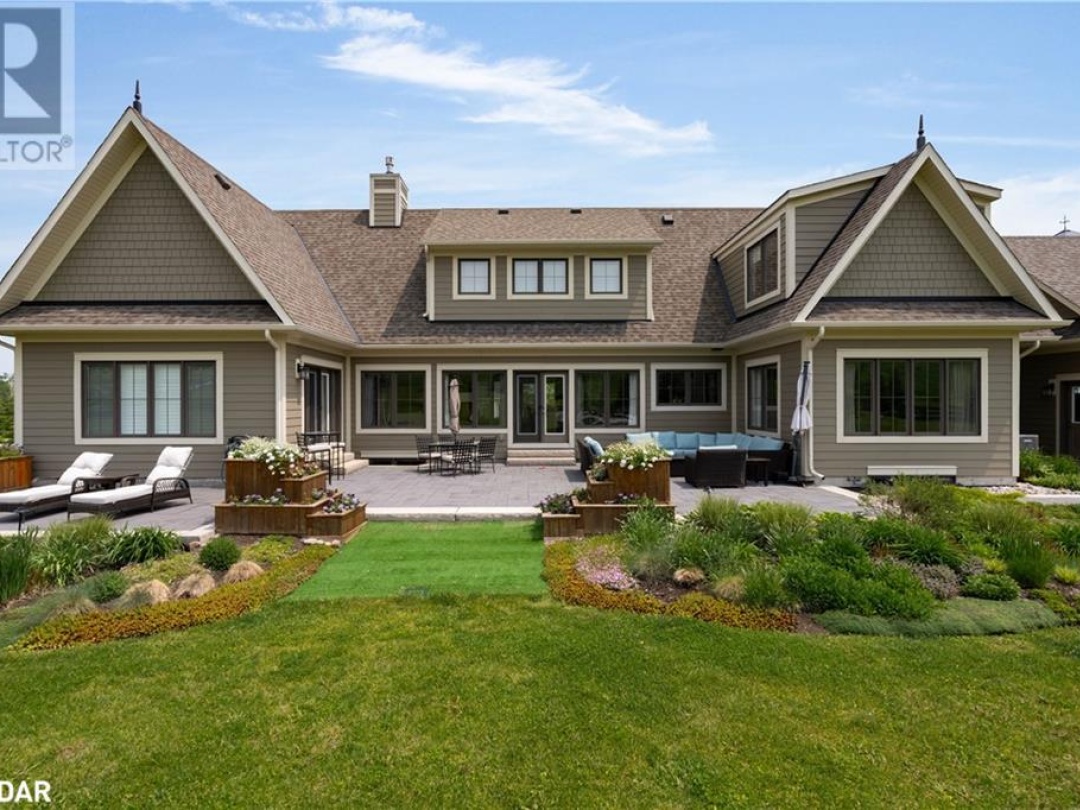 12 THOROUGHBRED Drive, 