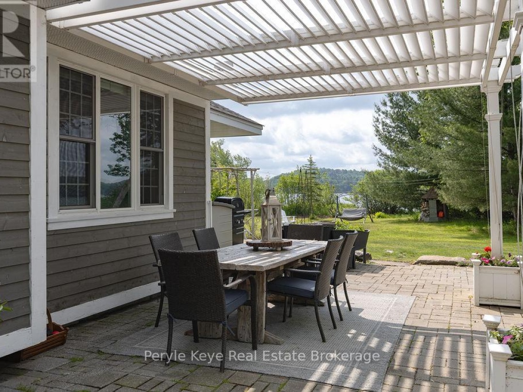 118 ROBIN ROAD, 