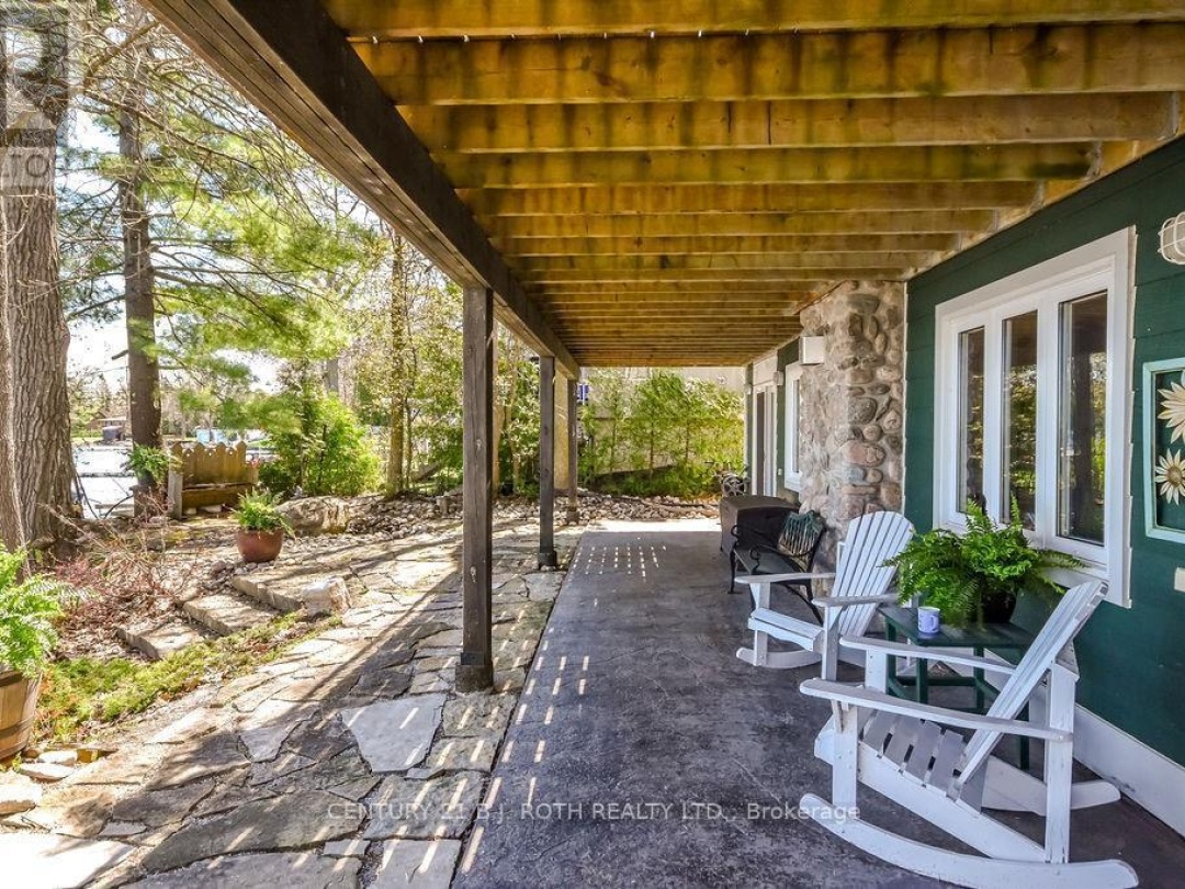3931 MENOKE BEACH ROAD, 