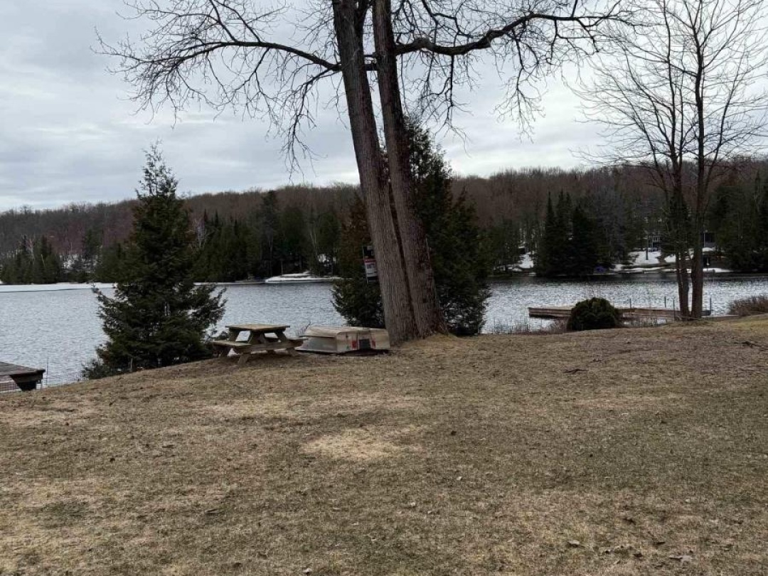 1930 Alsop Road, Glamor Lake