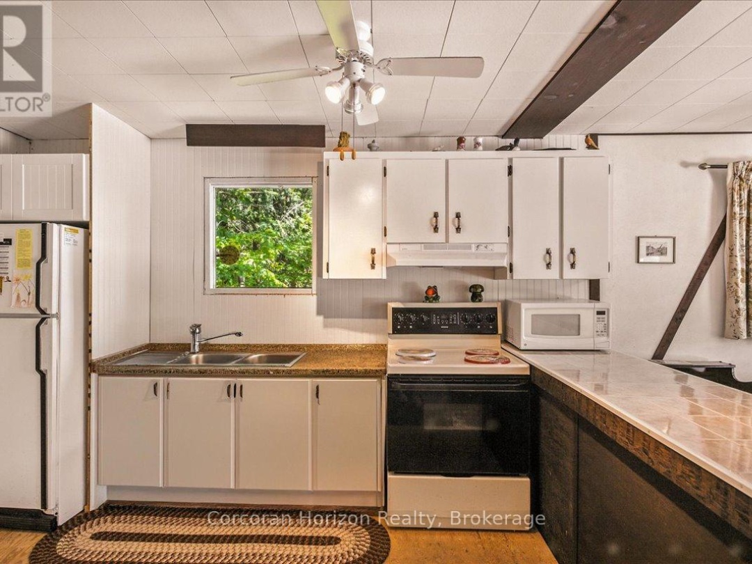 78 TAYLOR ISLAND, 