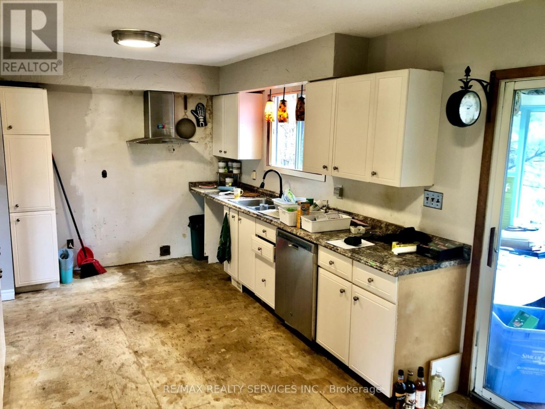 8570 Hwy 12, Oro-Medonte