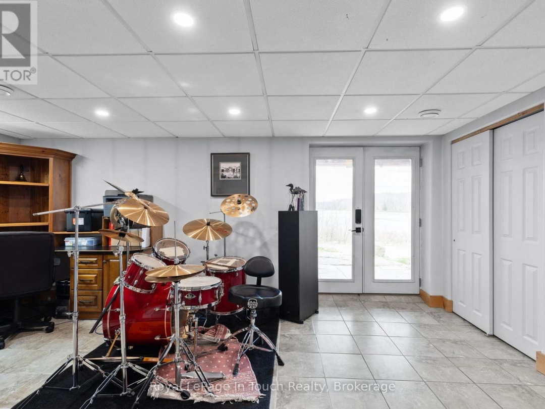 1472 Otter Point Road, Gloucester Pool