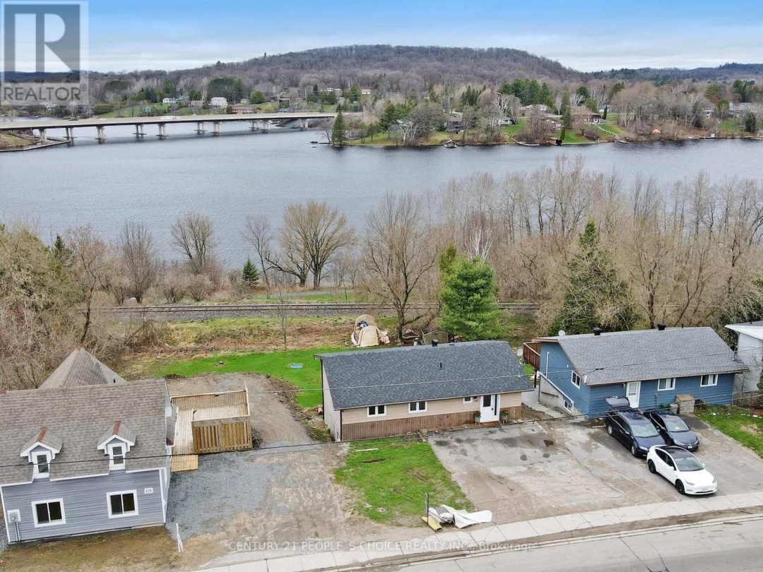 156 MAIN STREET W, 