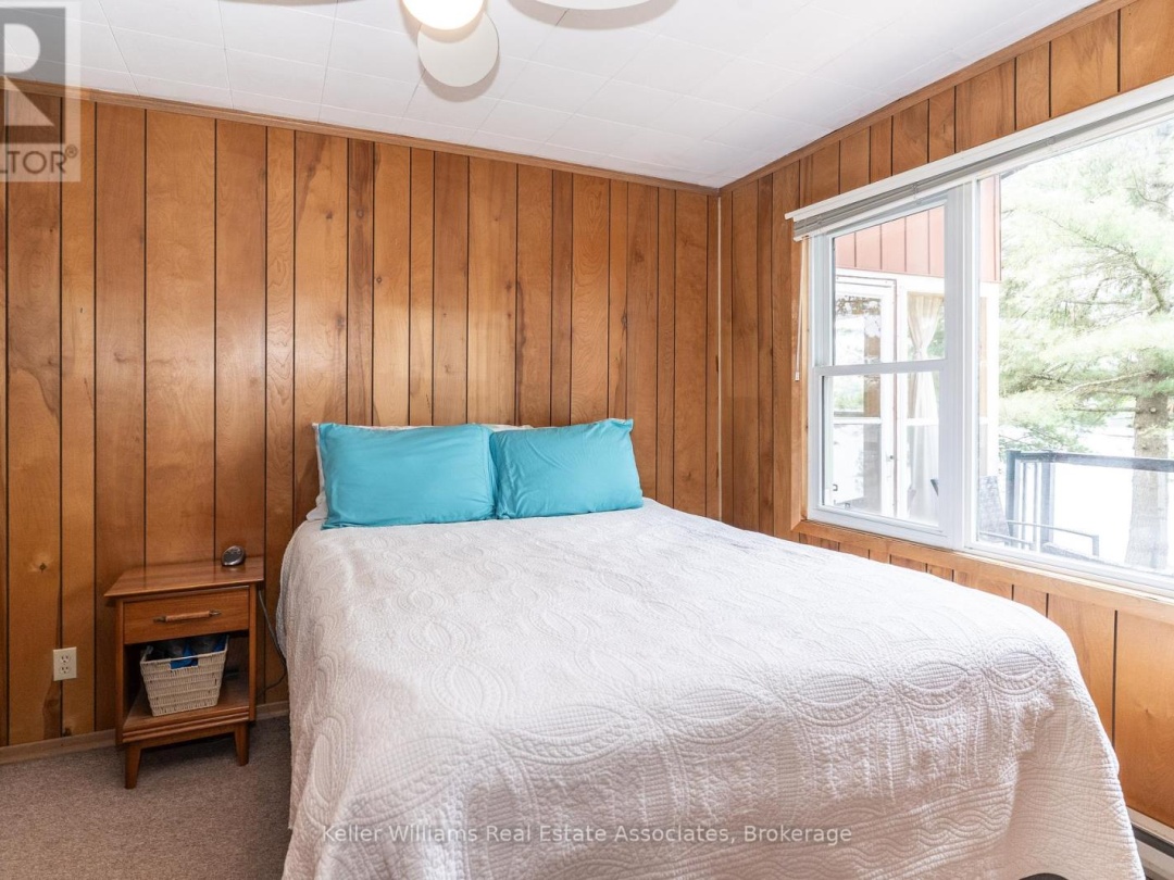 Unit 2 1200 North Shore Drive, Gull Lake